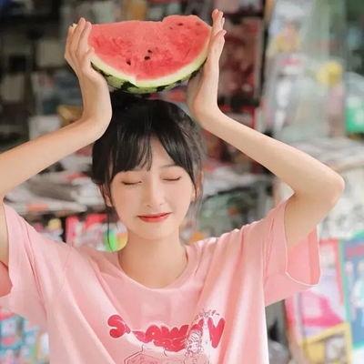 娱乐吃瓜头像女生动漫,揭秘娱乐吃瓜头像背后的魅力风采